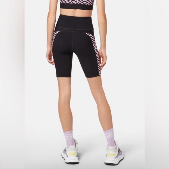 NWT Versace Greca Signature Accent Gym Shorts - Picture 3 of 8